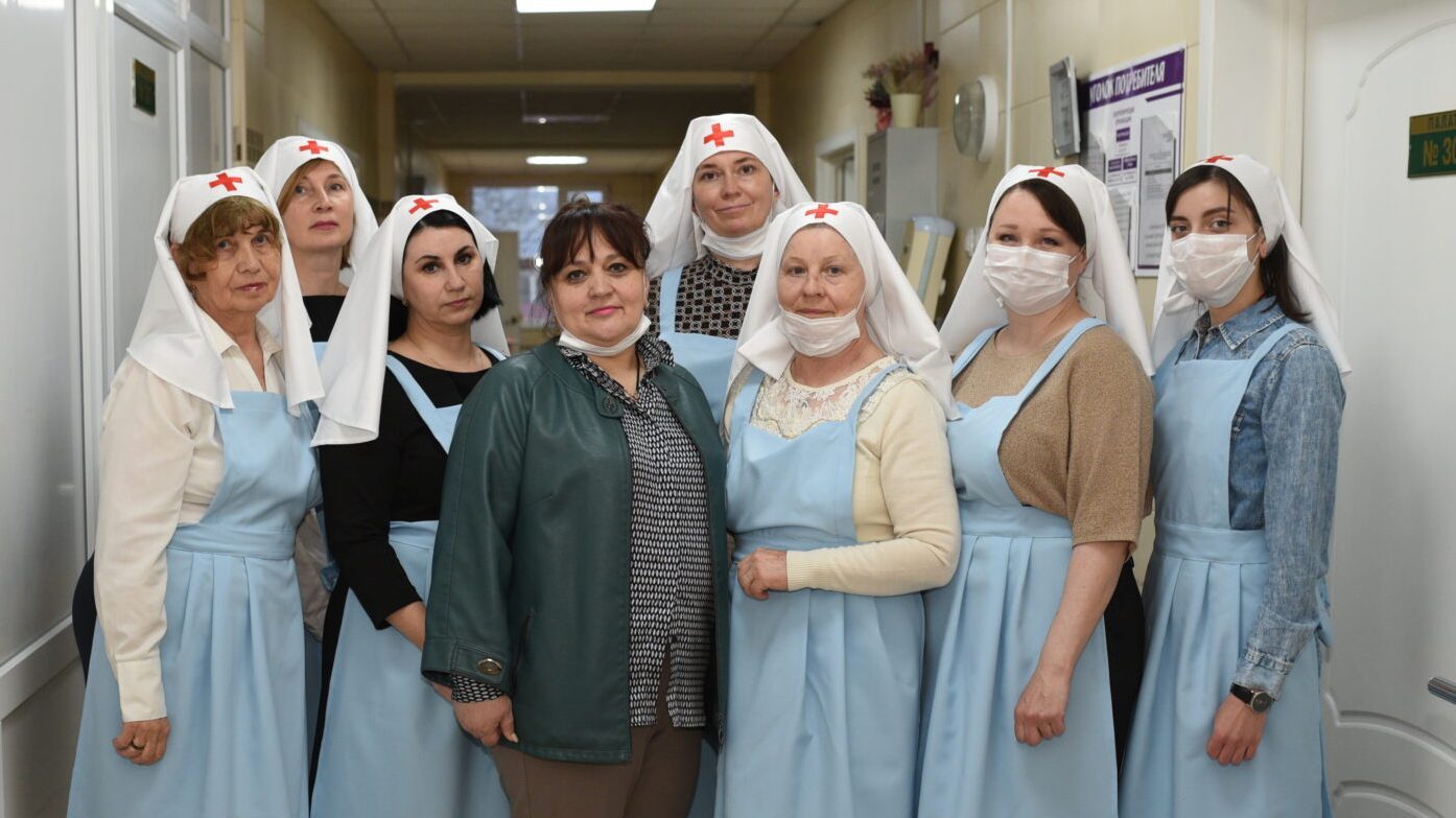 Сестры милосердия посетили отделения Армавирской городской больницы