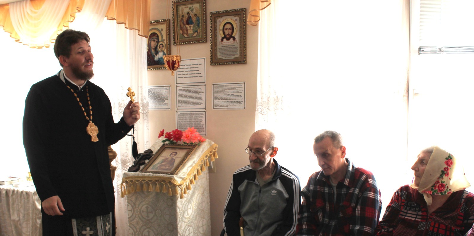 В Усть-Лабинском доме-интернате для престарелых и инвалидов совершены Таинства Исповеди и Причастия